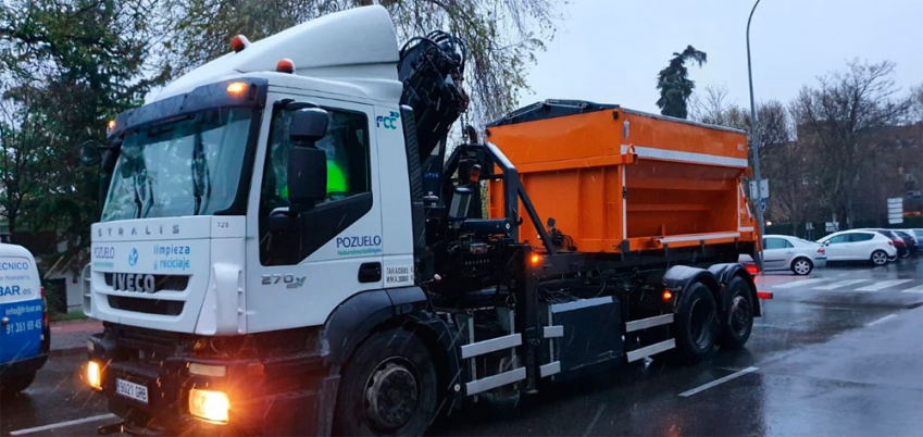 Reparto de sal en Pozuelo