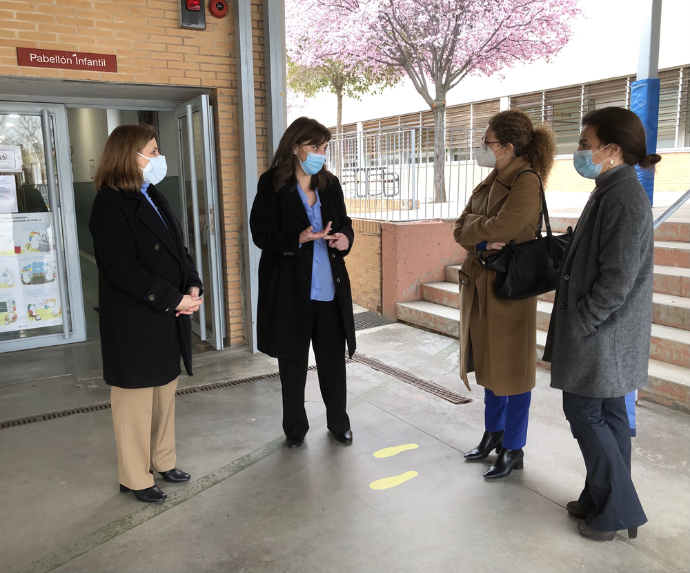 Entrega de medidores de CO2 en el Colegio Príncipes de Asturias