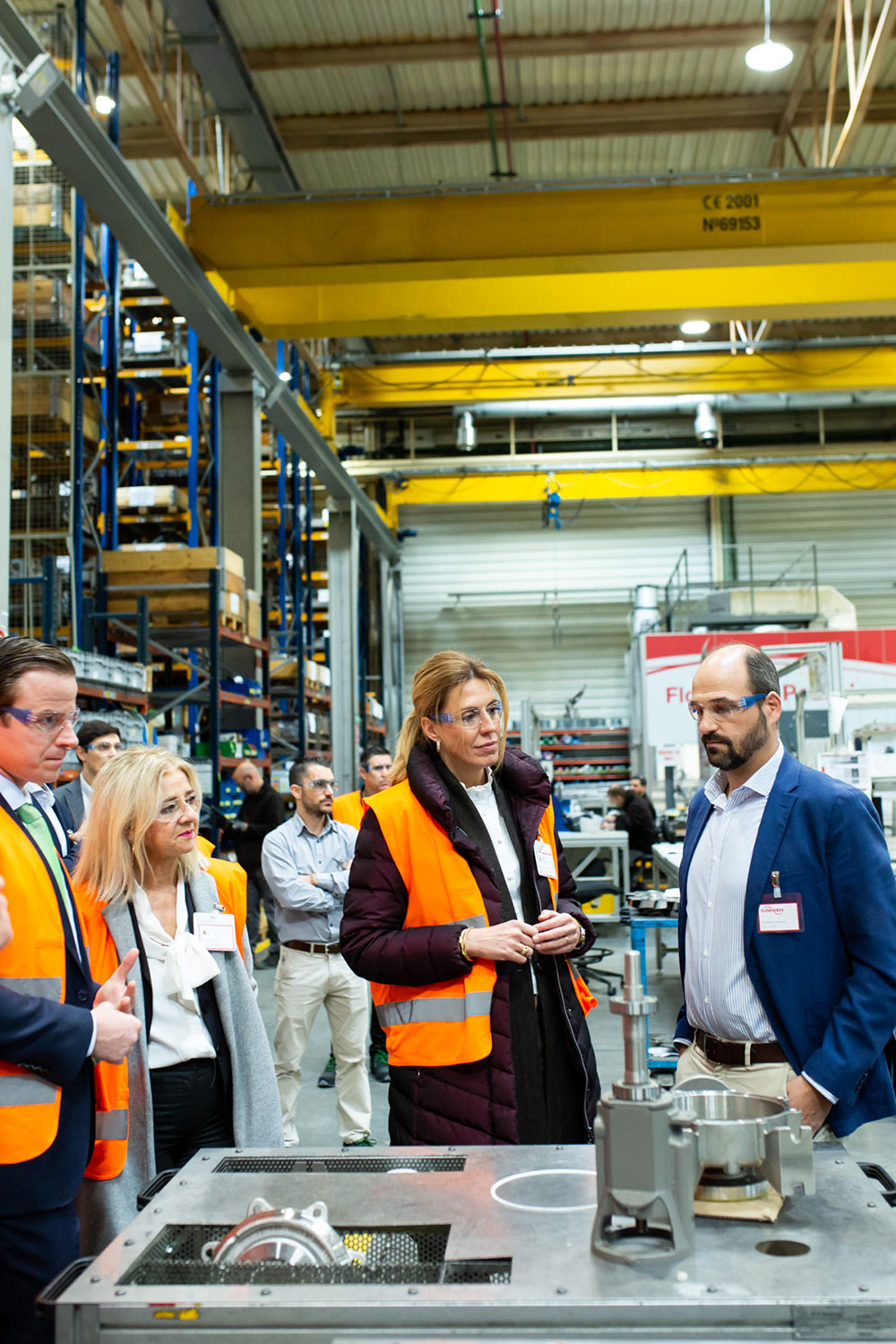 La alcaldesa, Paloma Tejero, visita la empresa Flowserve