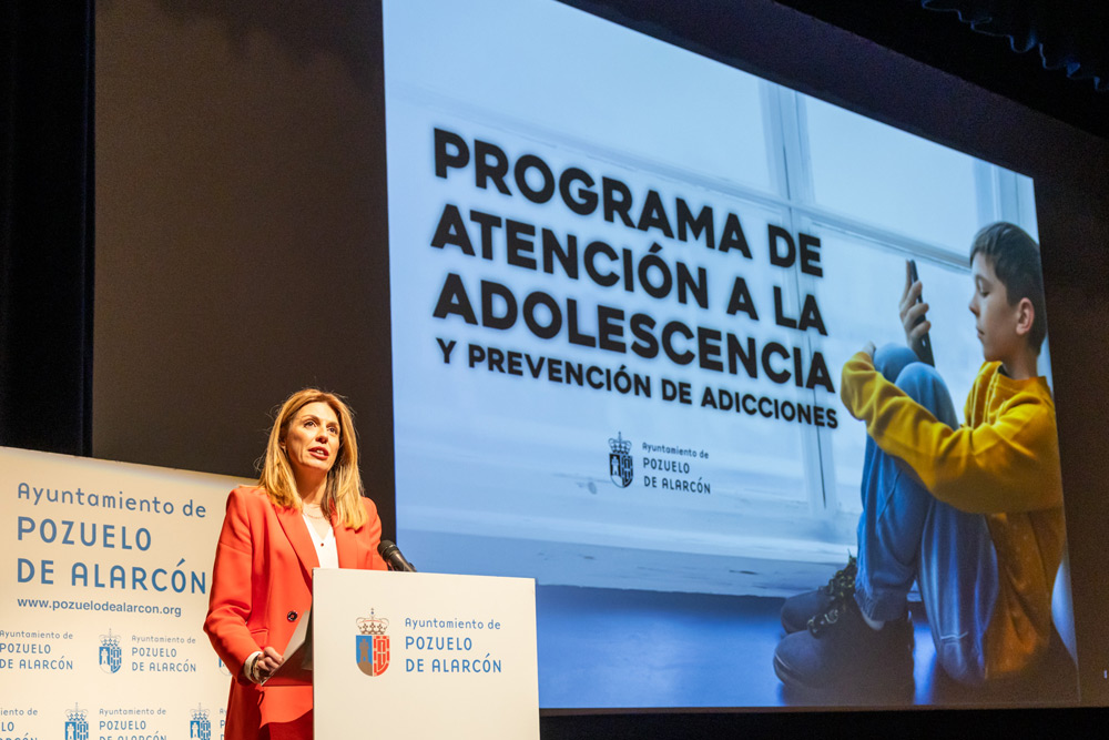 Presenta su Primer Programa de Atención a la Adolescencia