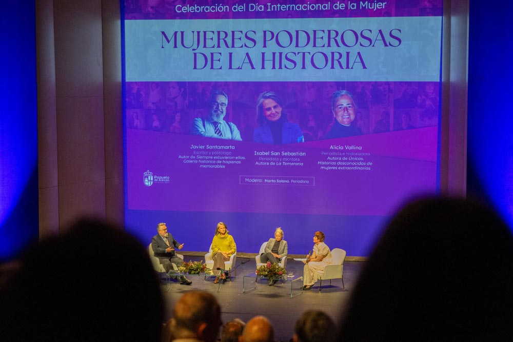 Coloquio Mujeres poderosas