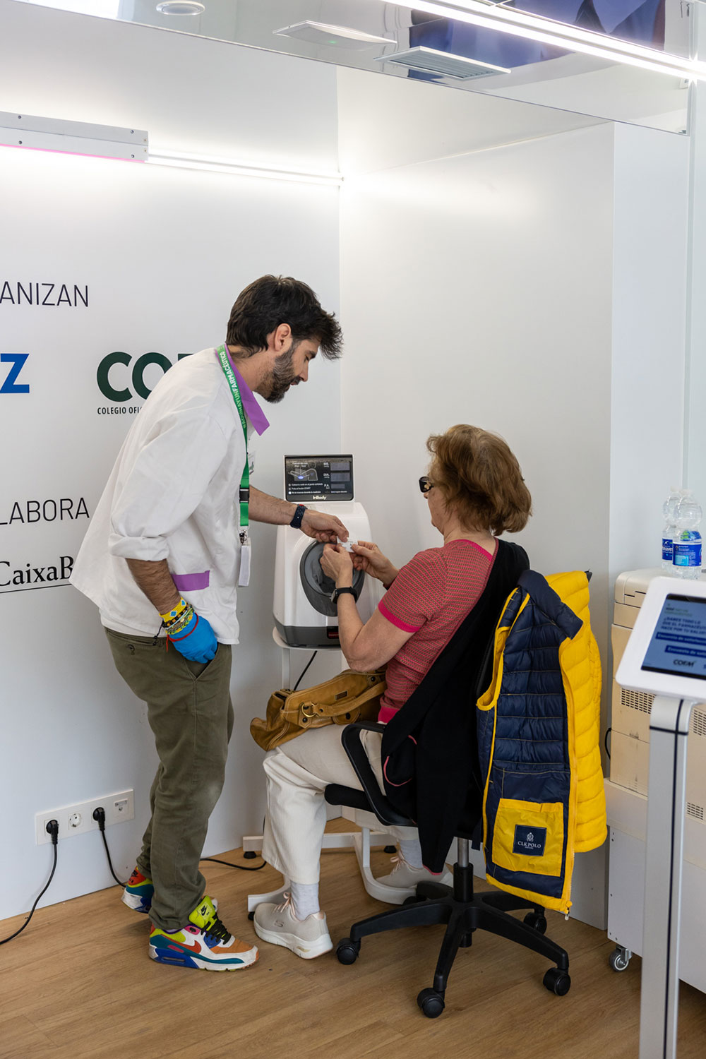 Unidad móvil de farmacias