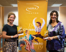 La alcaldesa y la concejal de Cultura presentando esta nueva temporada