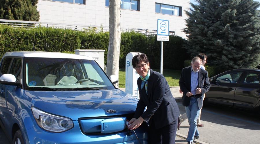 Nuevo vehículo eléctrico de la flota de parque móvil municipal