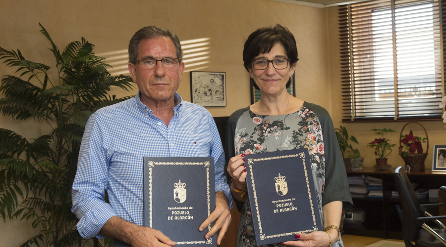 La alcaldesa con el presidente de la asociación