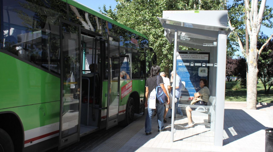 Una parada de autobus