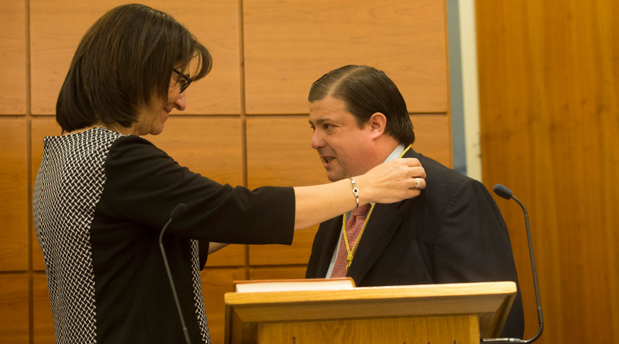 Manuel Alldende toma posesión como Concejal del Ayuntamiento de Pozuelo de Alarcón