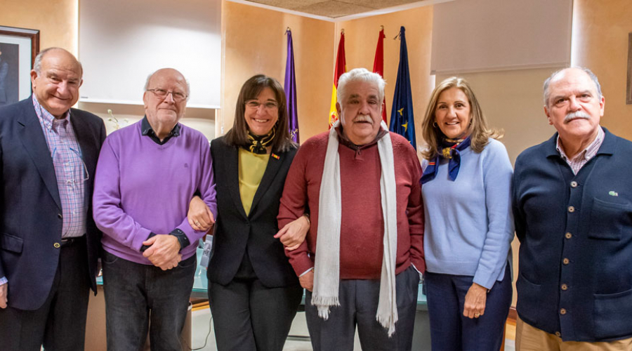La alcaldesa con los mayores de Pozuelo