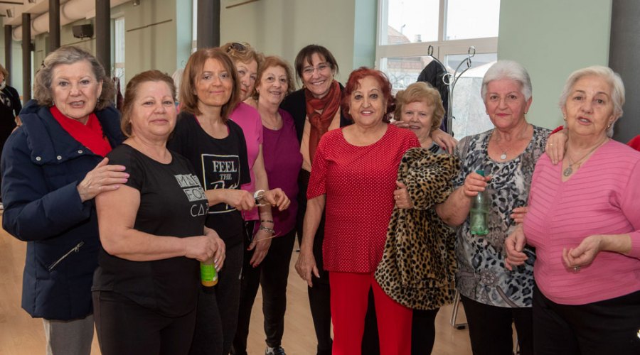 La alcaldesa de Pozuelo de Alarcón, Susana Pérez Quislant, visita el Centro de Mayores Padre Vallet