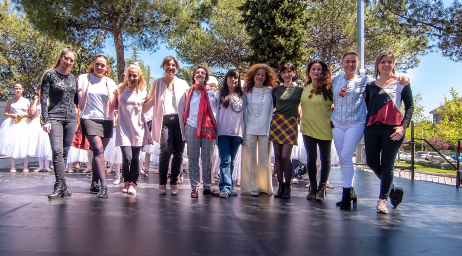 La alcaldesa acudió al acto 