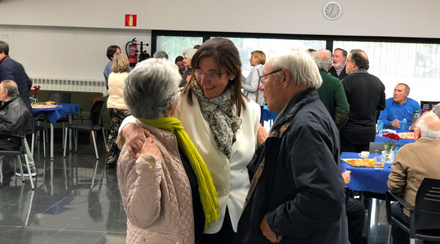 La alcaldesa en el Centro Municipal de Mayores Prados de Torrejón