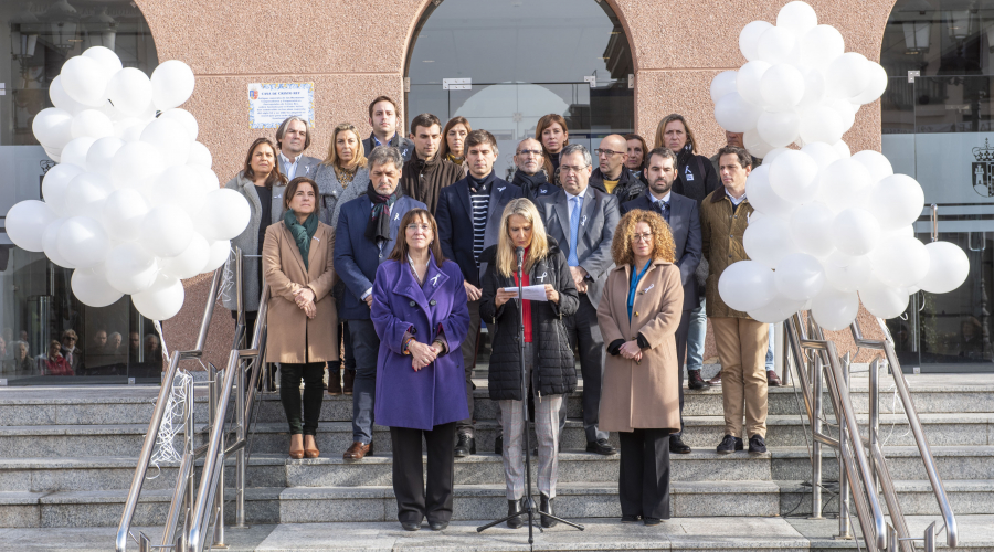 Lectura y minuto de silencio