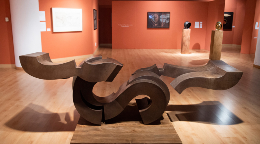 Obra de la exposición Martín Chirino