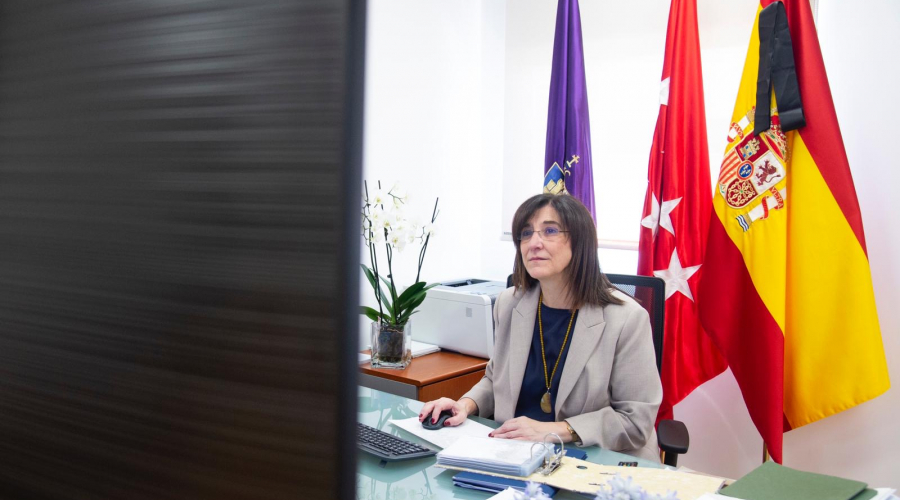 La alcladesa en la videoconferencia internacional