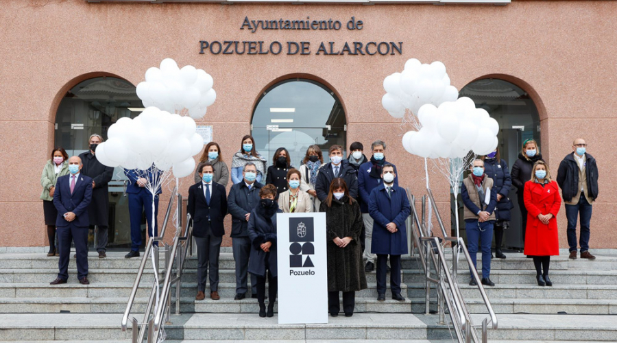 Minuto de silencio a las puertas del Ayuntamiento 