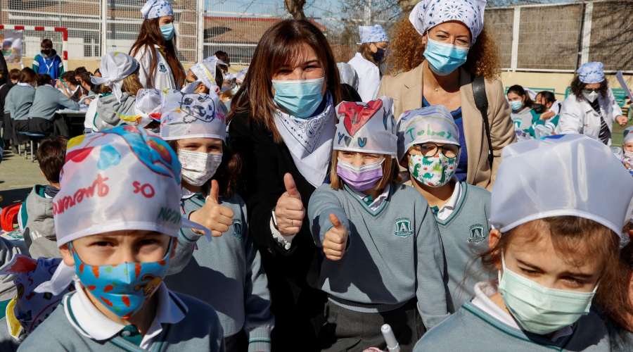 La alcaldesa en el colegio Alarcón