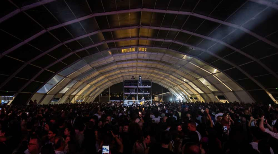 Concierto en la carpa