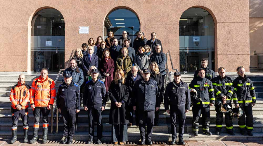 Minuto de silencio en recuerdo de las víctimas del accidente ferroviario de Adamuz
