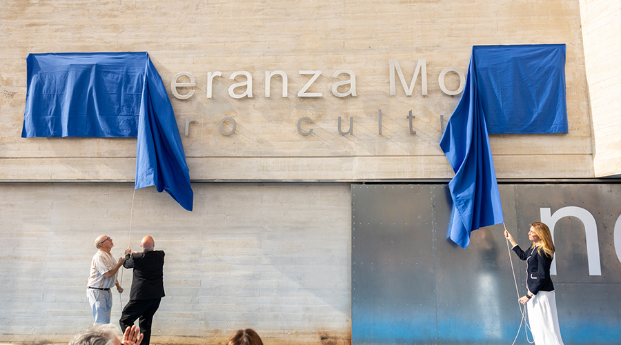 La alcaldesa inauguración