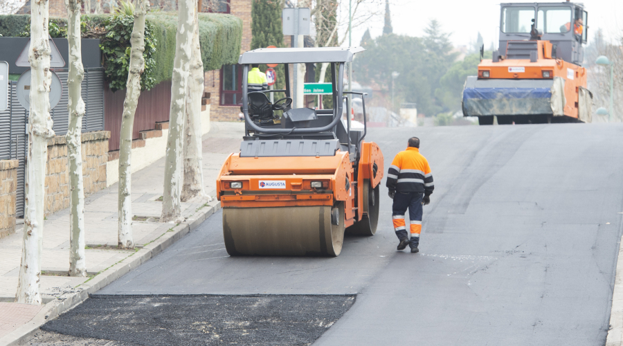 Trabajos de asfaltado en Pozuelo