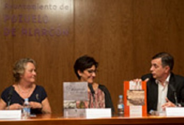 Presentación del libro de Esperanza Morón (Se abre en ventana nueva)