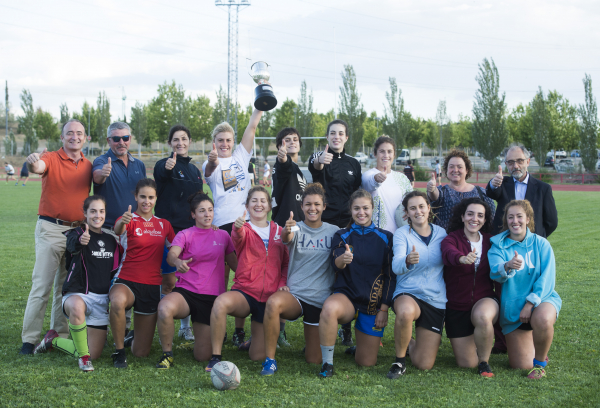 El equipo femenino Olímpico de Pozuelo Club de Rugby