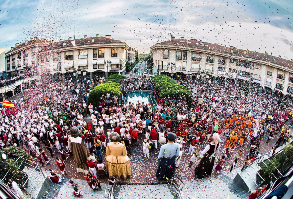 Vista de la Plaza Mayor durante el pregón