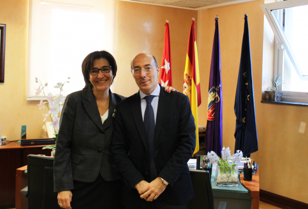 La alcaldesa con el director general
