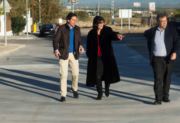 La alcaldesa de Pozuelo, Susana Pérez Quislant, visita las obras de La Cabaña