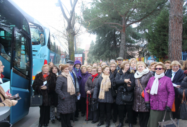 Foto de despedida de personas Mayores a Segovia