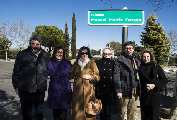 La alcaldesa y los familiares de Manuel Martín Ferrand