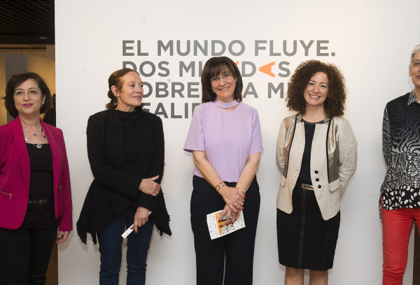 La alcaldesa en la inauguración de la exposición