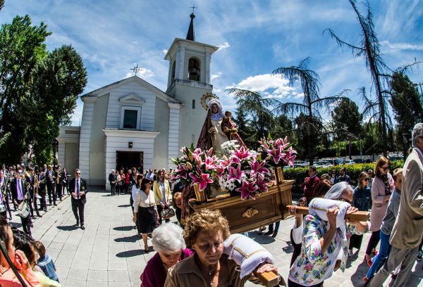 Procesión en honor a San Gregorio