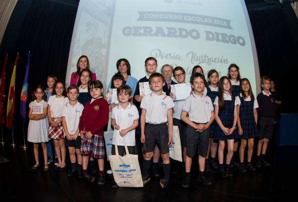 Los escolares de Primaria reciben sus premios del concurso escolar de Poesía, Ilustración y Declamación Gerardo Diego