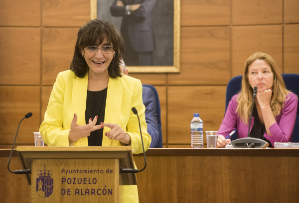 La alcaldesa en un momento del debate