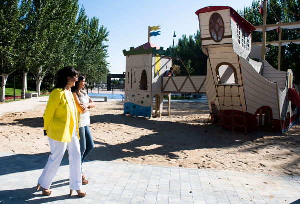 Juegos infantiles en el Camino de las Huertas