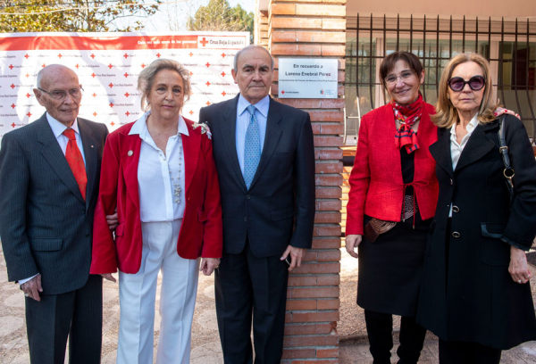 La alcaldesa, Susana Pérez Quislant, visita las instalaciones de la nueva sede de Cruz Roja