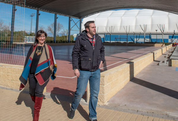 La alcaldesa de Pozuelo de Alarcón visita la Ciudad Deportiva Valle de las Cañas