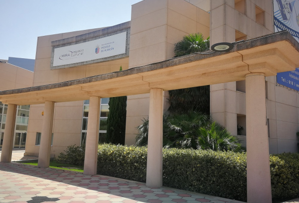 Se ofrecen cerca de 5.000 plazas en campos como fotografía, idiomas, creación de páginas web, pintura, danza, literatura, bailes o gimnasia, entre otros