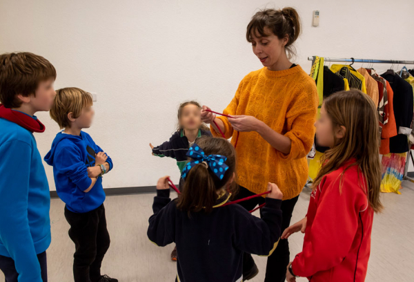 Escuela de Creatividad y Artes Escénicas