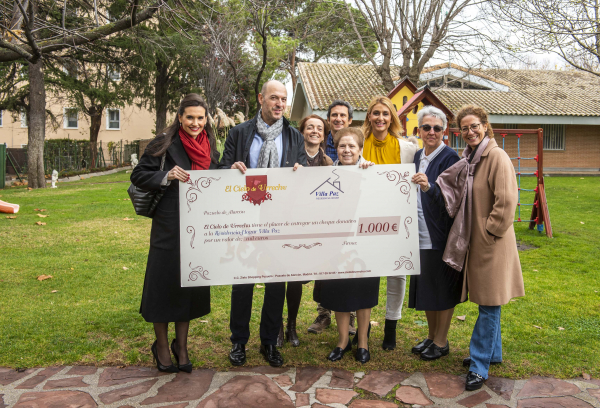 Momento de la entrega del premio