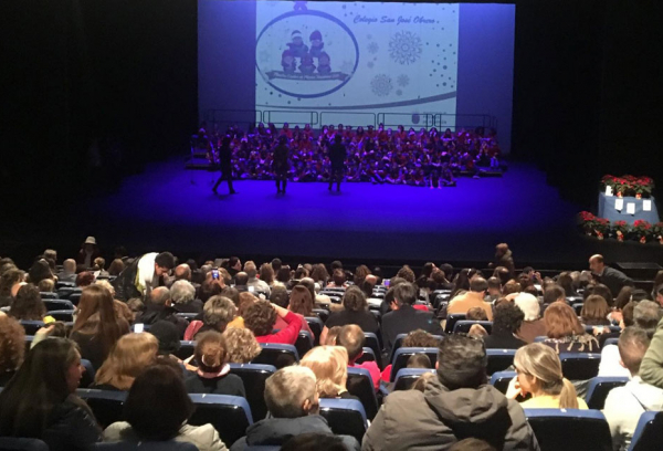 Muestra escolar navideña