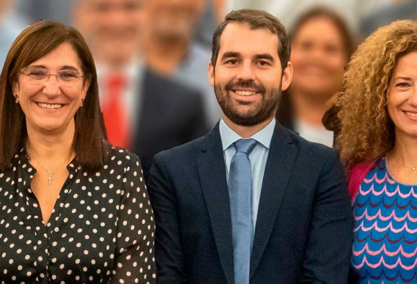 La alcaldesa, Susana Pérez Quislant, junto a los concejales Francisco Melgarejo y Mónica García