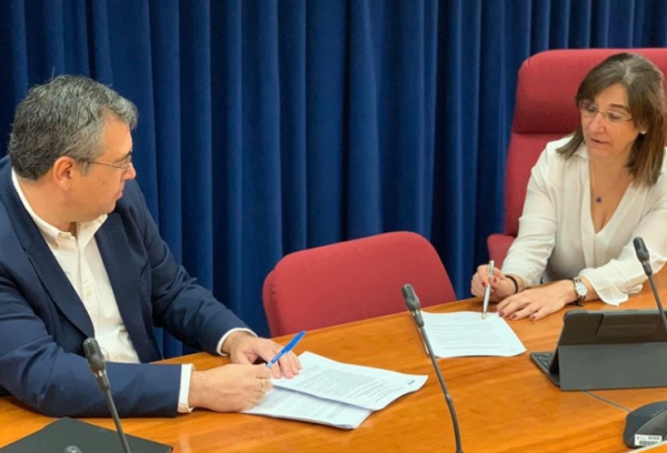 La alcaldesa de Pozuelo junto al vicealcalde