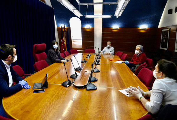 Reunión con representantes de las Bandas de Música