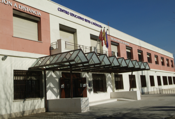 Centro Municipal de Formación de Personas Adultas Reyes Católicos
