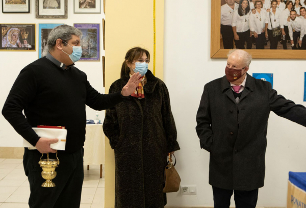 La alcaldesa visita el Belén de la Congregación de Nuestra Señora de la Consolación