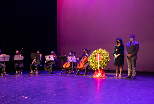 Homenaje a los profesionales y voluntarios contra la pandemia