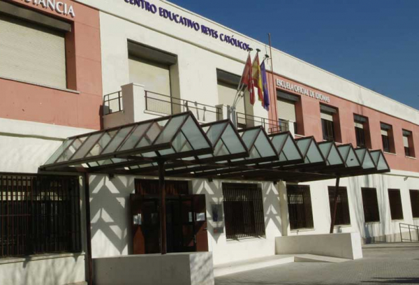 Foto edificio Reyes católicos