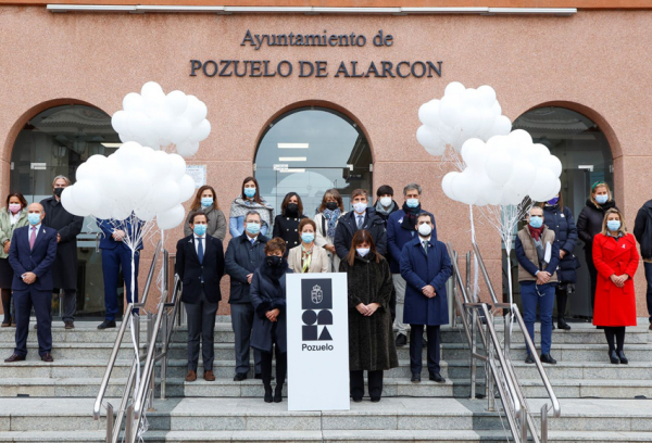Minuto de silencio a las puertas del Ayuntamiento 